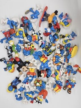 Vintage Smurf Toy Bundle - 30+ Smurf Action Figures